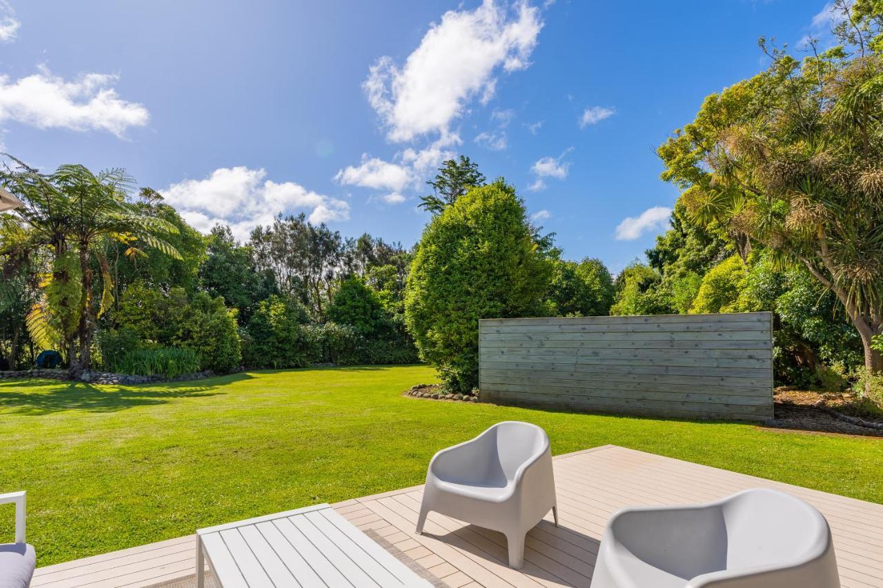Anam Cara Gardens Luxury Villa Private Bedrooms And Ensuite Bathrooms Sleeps 9 Otaki Exterior photo